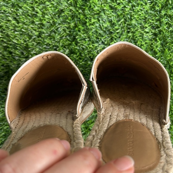 BANANA REPUBLIC Tan & Black Women’s Snake Print Espadrille Slide size 9 - Picture 8 of 8